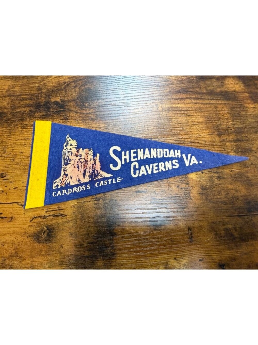 Vintage Shenandoah Caverns, Va mini pennant
